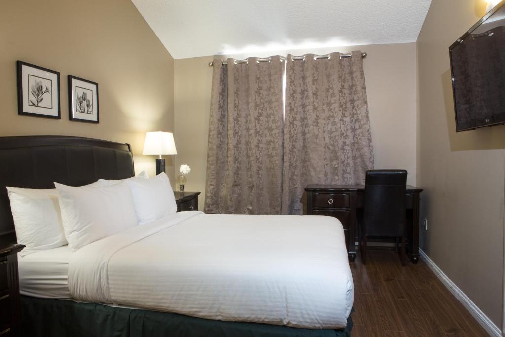 Capital Suites Yellowknife Bagian luar foto