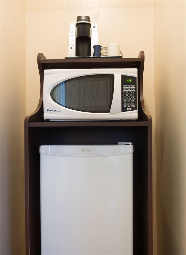 Capital Suites Yellowknife Bagian luar foto