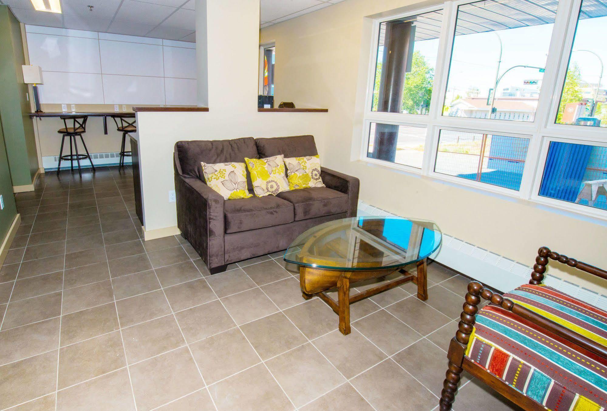 Capital Suites Yellowknife Bagian luar foto