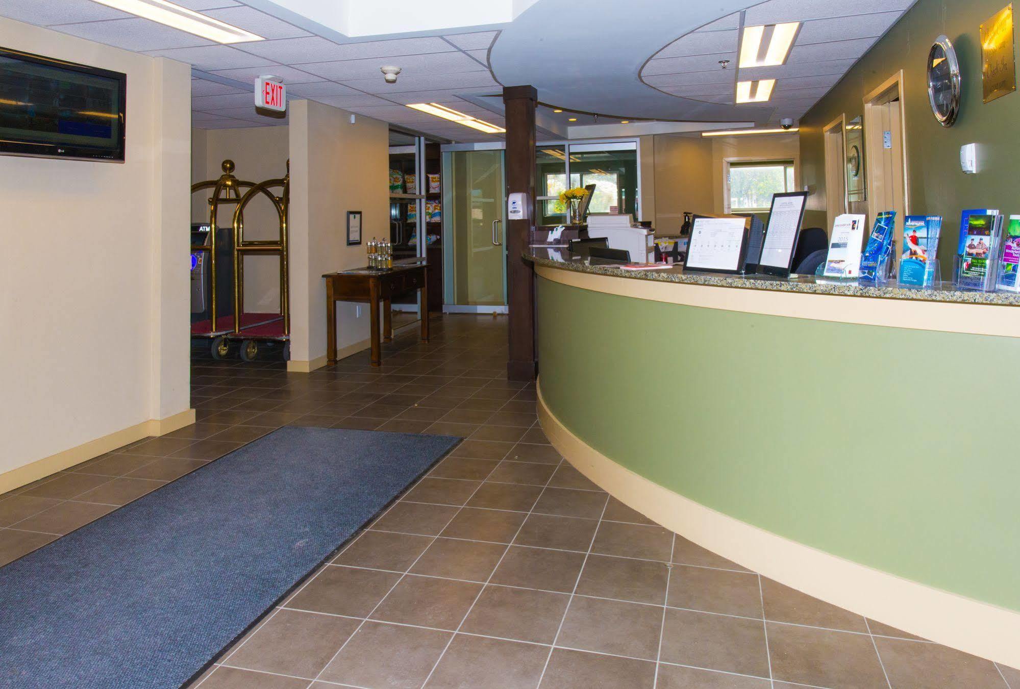 Capital Suites Yellowknife Bagian luar foto